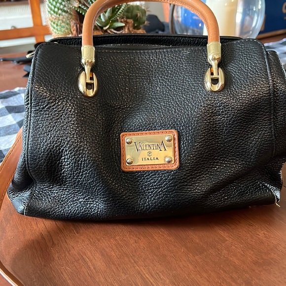 Valentina Black and Tan Shoulder Bag - Picture 1 of 13